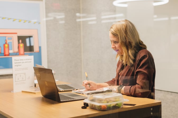 EmpoweringLeadersThroughStrategicThoughtPartnership__CaseStudy_1200x800-2